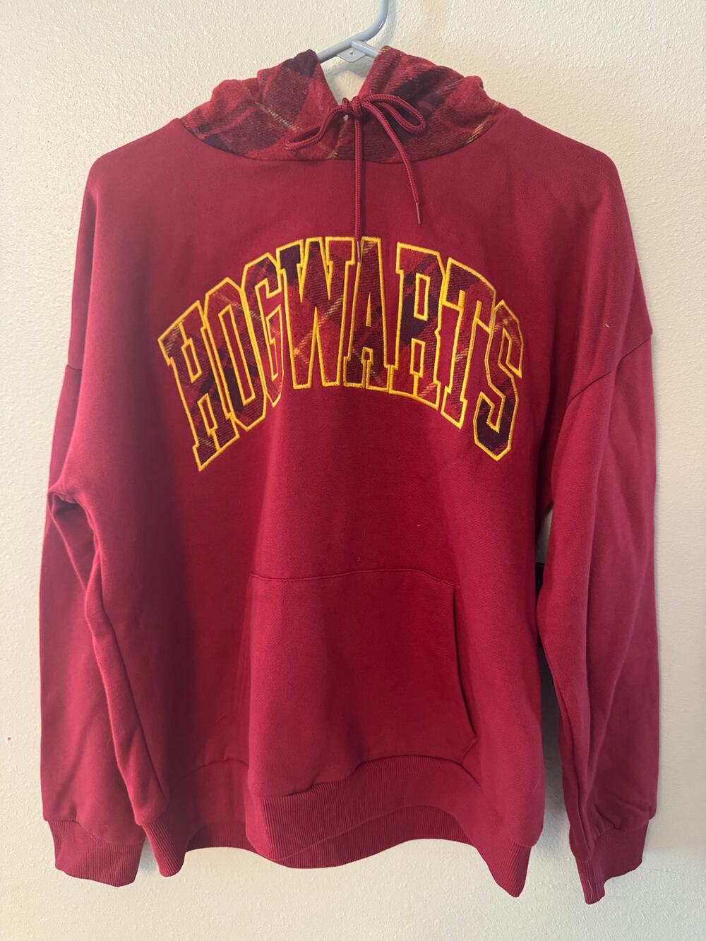 Harry Potter Red "I'd rather be at Hogwarts" sweatshirt adult medium NWT